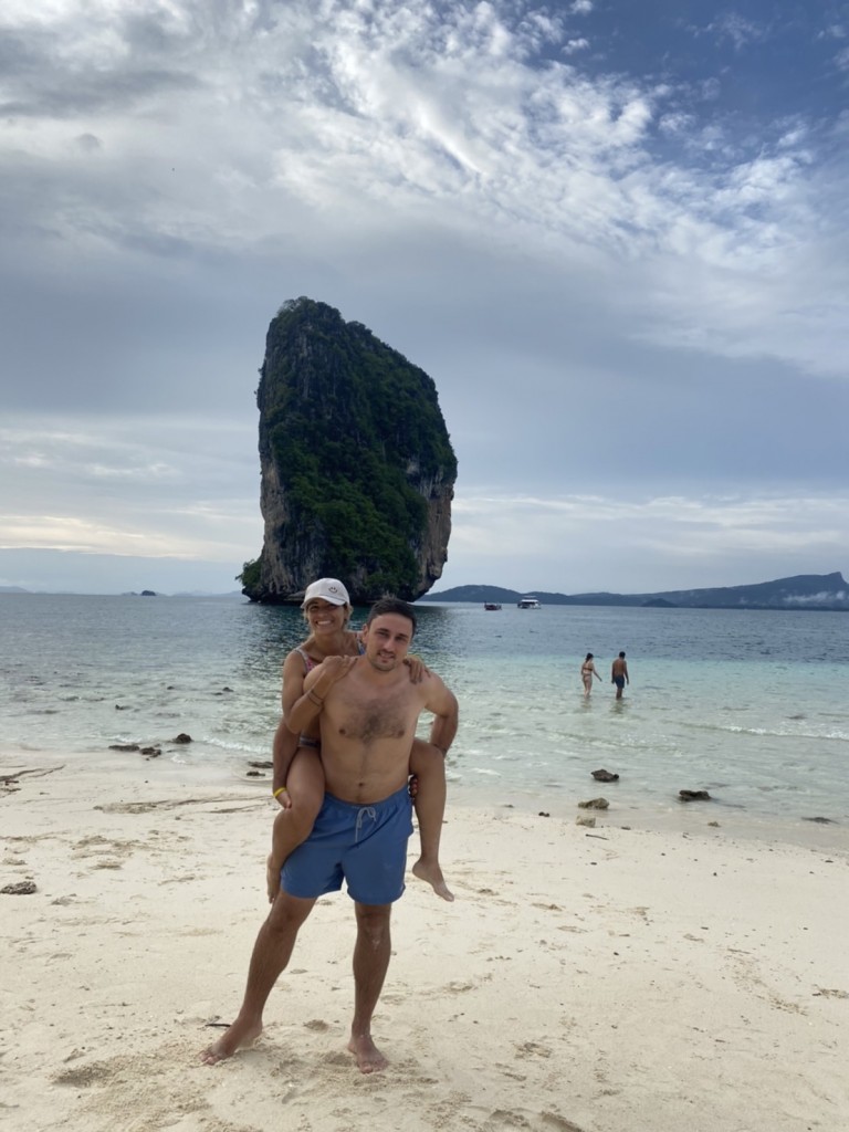  7 Islands + Sunset tour by speedboat with BBQ dinner